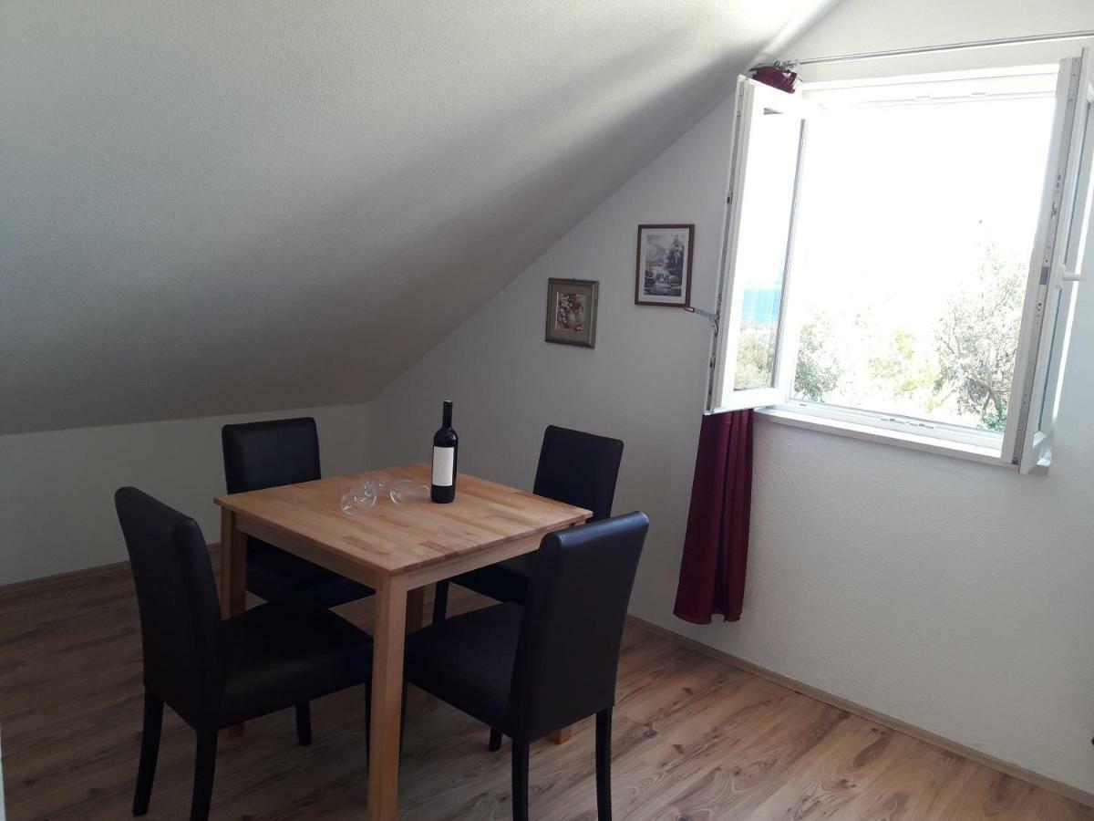 Apartmani Timon Bol Exterior foto