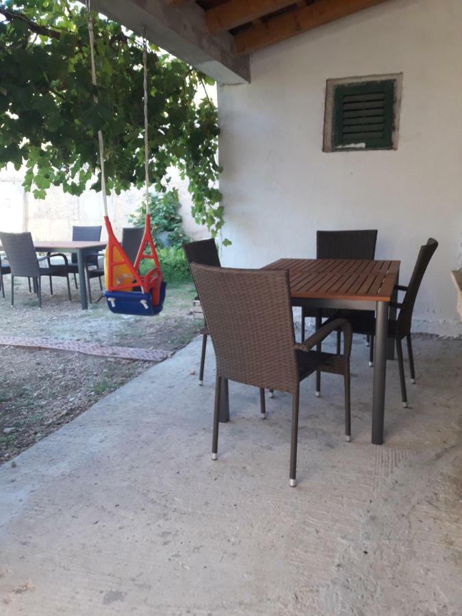 Apartmani Timon Bol Exterior foto